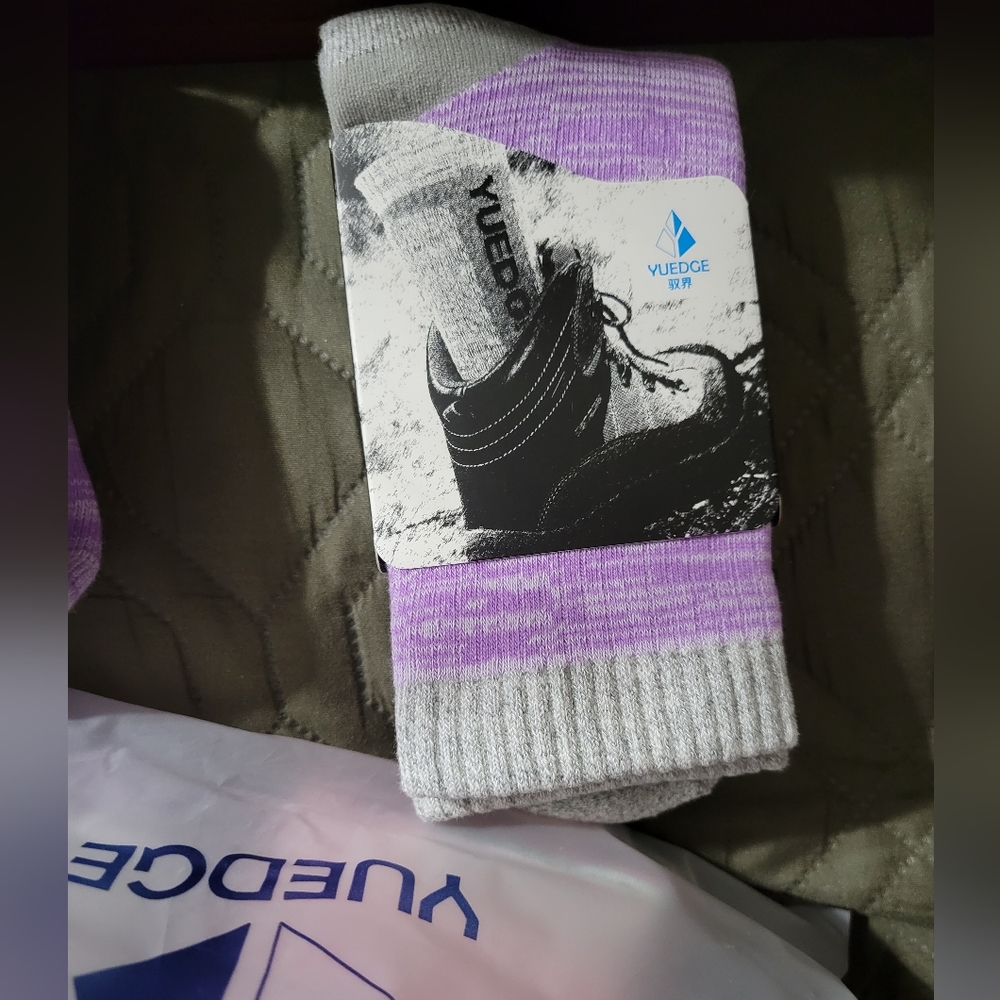 NEW Moisture Wicking Cotton Crew Socks Size XL